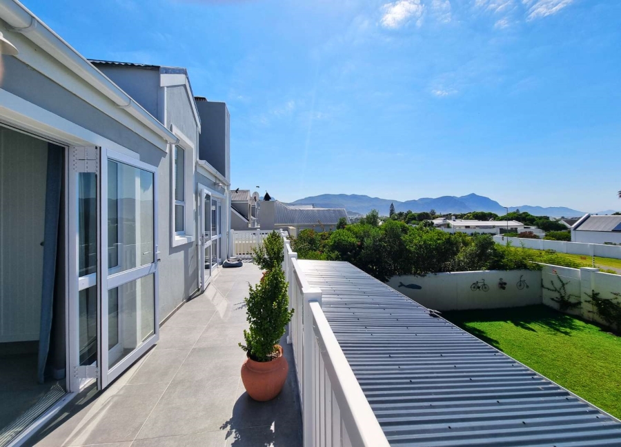 3 Bedroom Property for Sale in Westcliff Western Cape